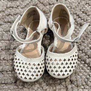 Nine West White Kids Dress Shoes with Cutout Design